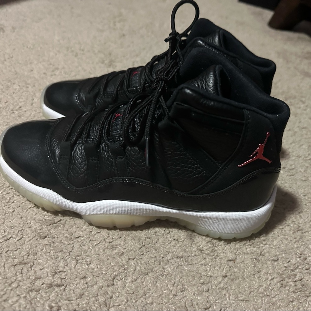 GS Jordan 11’s 72-10.  5y